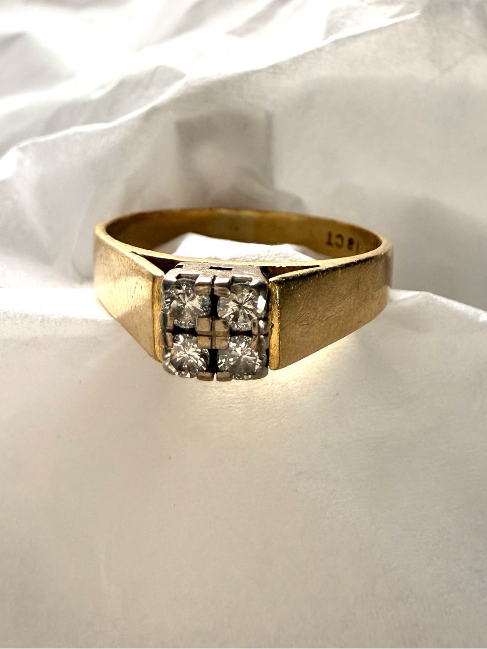 Stamped 18 CT Gold Ring with Diamond Cluster